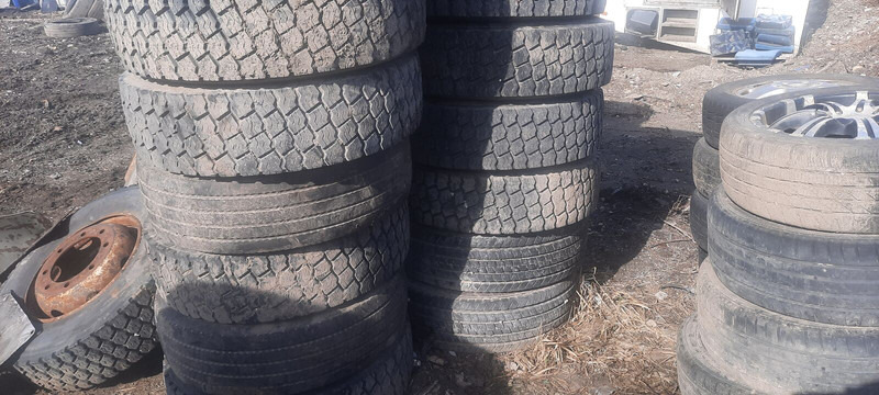Michelin 295*80R22.5 255*70 \ 275*70* 265\70R19.5 - Pneu pour Camion: photos 4 Michelin 295*80R22.5 255*70 \ 275*70* 265\70R19.5 - Pneu pour Camion: photos 4