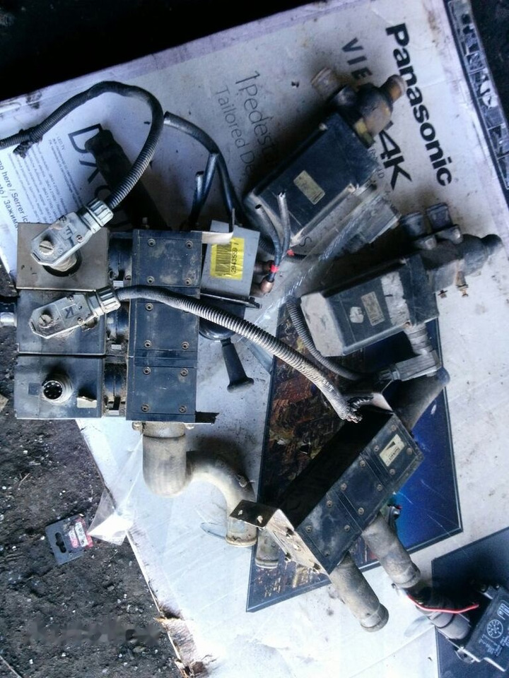 Otopleniya Neoplan Burkert - Valve de frein pour Bus: photos 3 Otopleniya Neoplan Burkert - Valve de frein pour Bus: photos 3