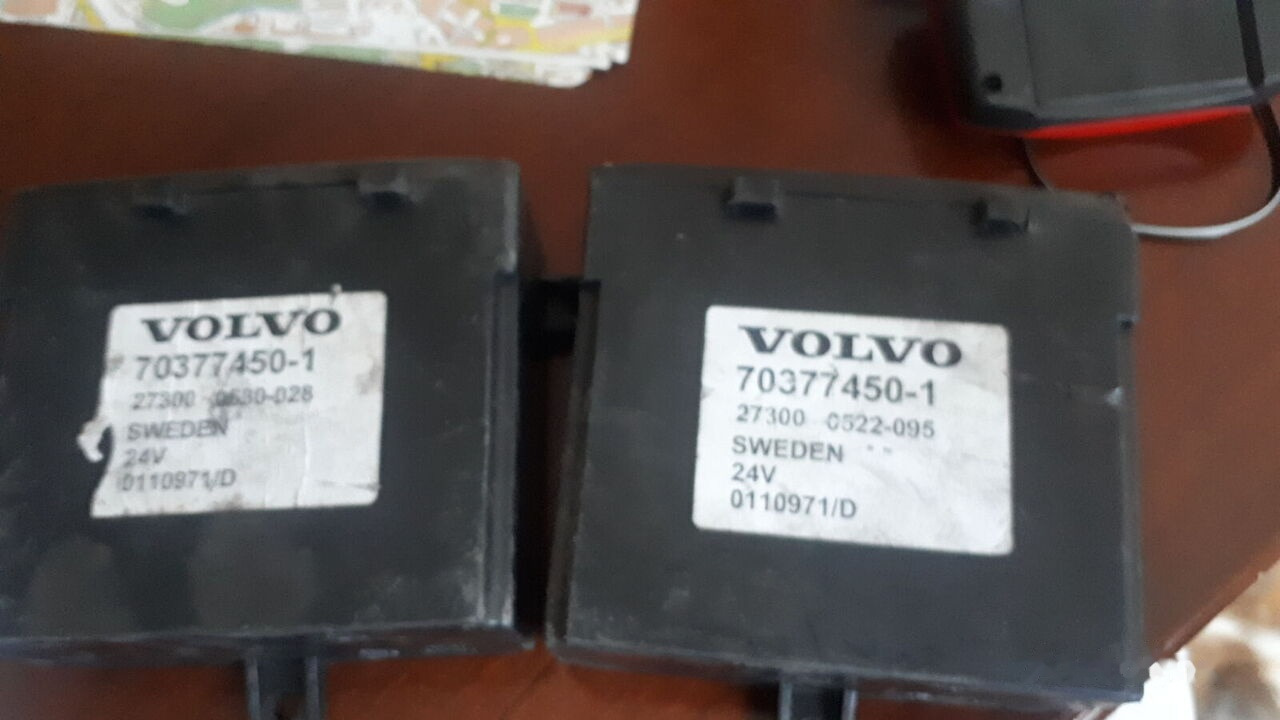 Volvo 20503188-P04.3195082-2 R03 Volvo B12 - Bloc de gestion pour Bus: photos 4 Volvo 20503188-P04.3195082-2 R03 Volvo B12 - Bloc de gestion pour Bus: photos 4