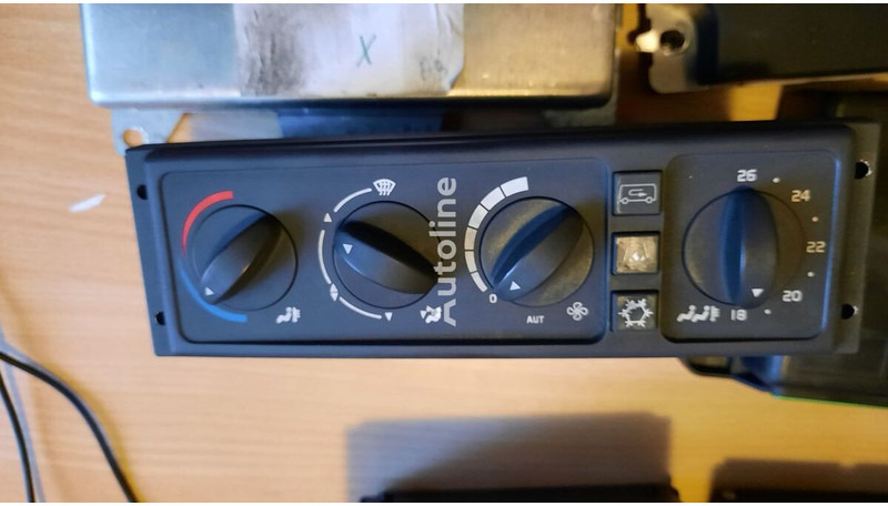 Volvo 20815236-P04. 70327101. 2054900 . 20744283-01. 3192577. 20815236 - Bloc de gestion: photos 2 Volvo 20815236-P04. 70327101. 2054900 . 20744283-01. 3192577. 20815236 - Bloc de gestion: photos 2