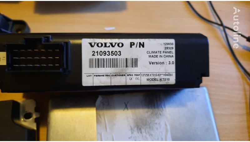 Volvo 20815236-P04. 70327101. 2054900 . 20744283-01. 3192577. 20815236 - Bloc de gestion: photos 4 Volvo 20815236-P04. 70327101. 2054900 . 20744283-01. 3192577. 20815236 - Bloc de gestion: photos 4