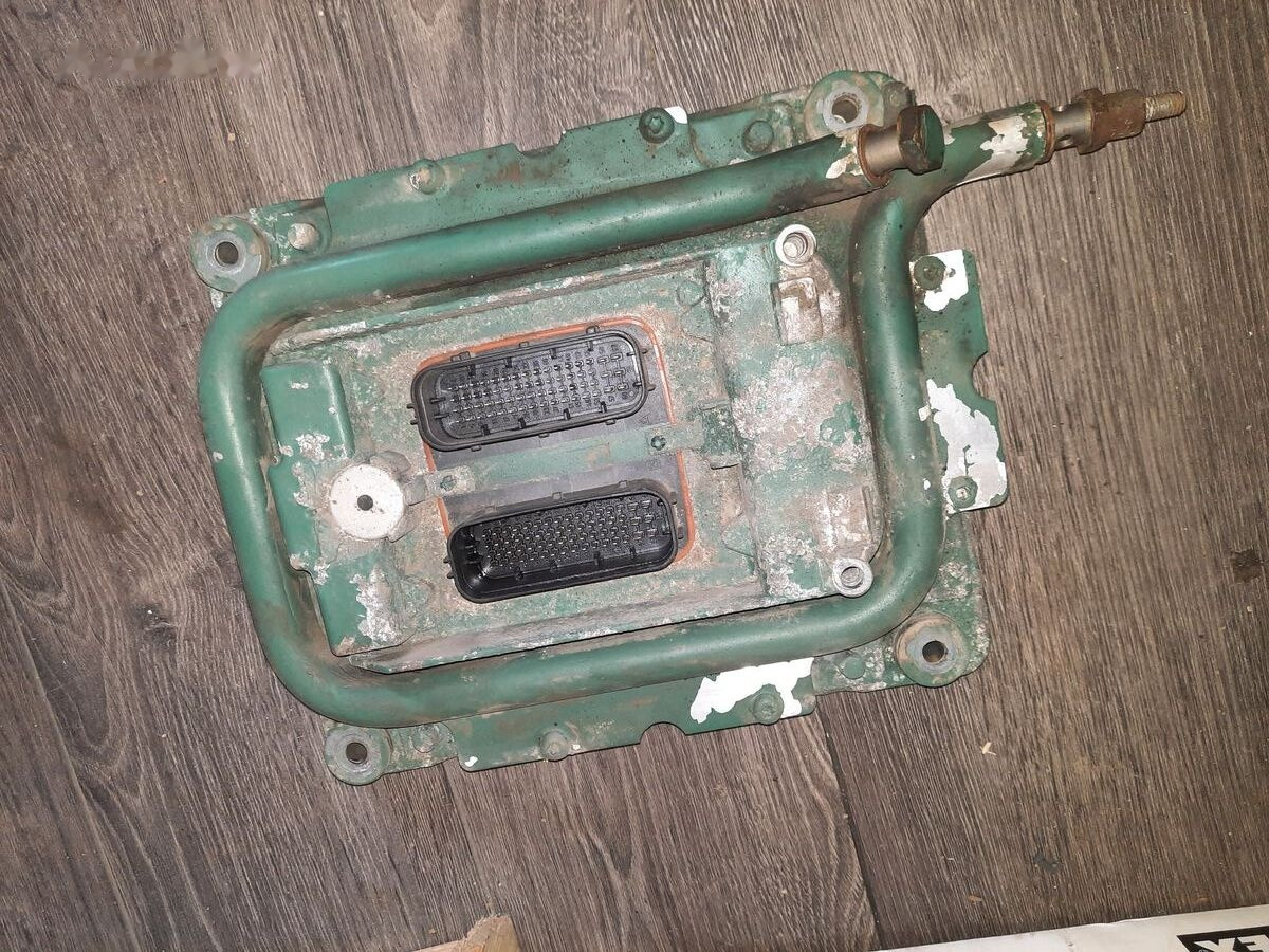 Volvo D12 .D7S. D9 - Bloc de gestion pour Bus: photos 3 Volvo D12 .D7S. D9 - Bloc de gestion pour Bus: photos 3