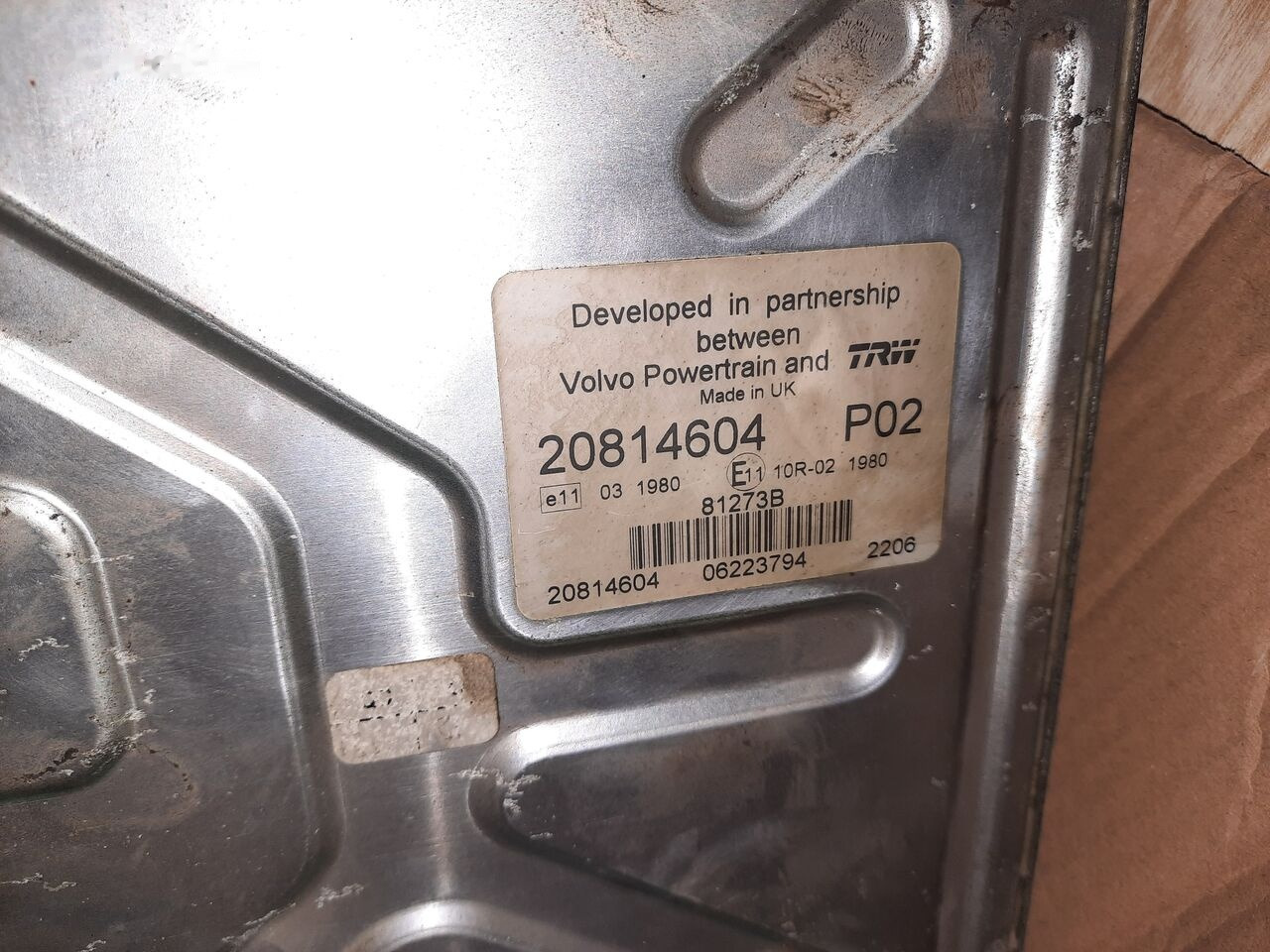 Volvo D12 .D7S. D9 - Bloc de gestion pour Bus: photos 1 Volvo D12 .D7S. D9 - Bloc de gestion pour Bus: photos 1