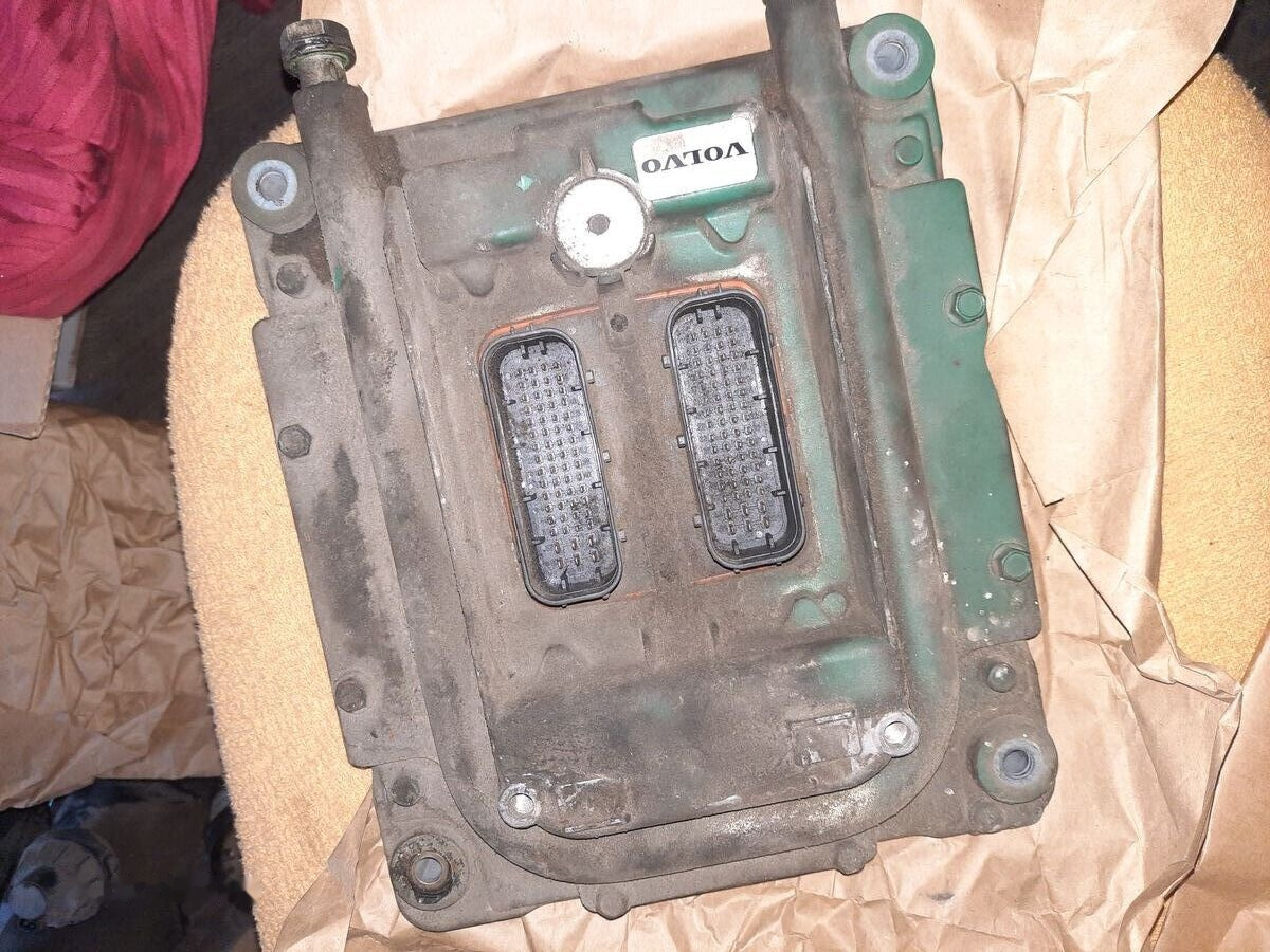 Volvo D12 .D7S. D9 - Bloc de gestion pour Bus: photos 2 Volvo D12 .D7S. D9 - Bloc de gestion pour Bus: photos 2