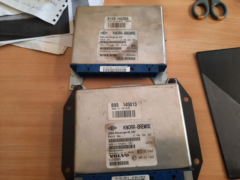 Volvo KNOR-BREMSE EBS 0486106063, 0486106028.\\\\ 0486106050 .\\ 063\\ - Bloc de gestion: photos 1 Volvo KNOR-BREMSE EBS 0486106063, 0486106028.\\\\ 0486106050 .\\ 063\\ - Bloc de gestion: photos 1