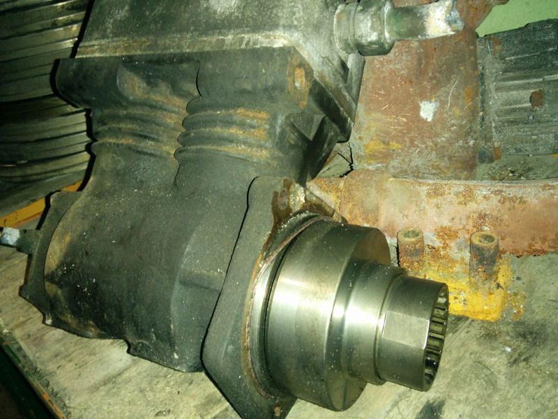 Volvo LP4905 /. LP4992 -B12 .Мерседес - Moteur et pièces: photos 2 Volvo LP4905 /. LP4992 -B12 .Мерседес - Moteur et pièces: photos 2