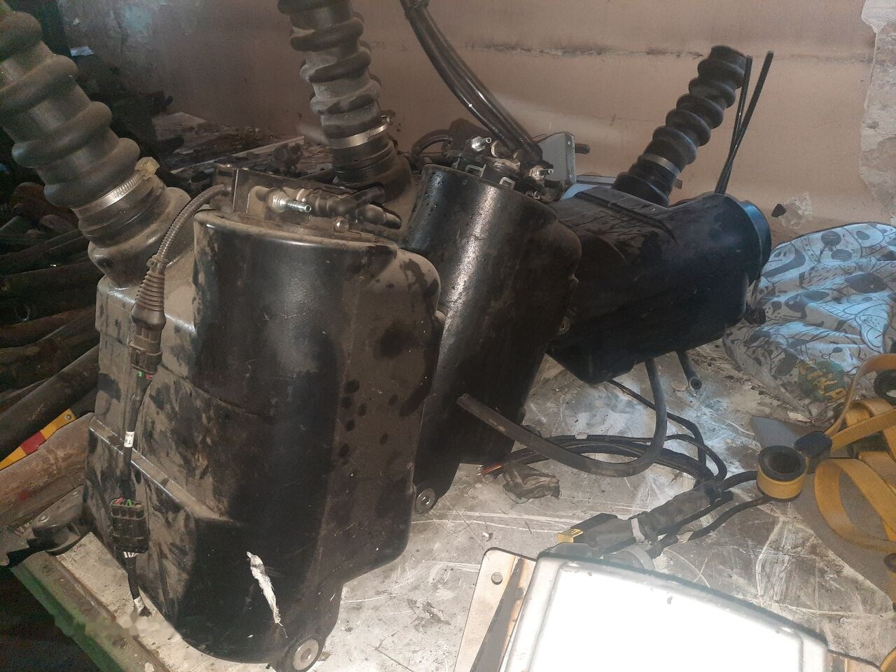 Volvo UDA2-7, 5-EXE-24 Volvo - Système d'échappement pour Bus: photos 1 Volvo UDA2-7, 5-EXE-24 Volvo - Système d'échappement pour Bus: photos 1