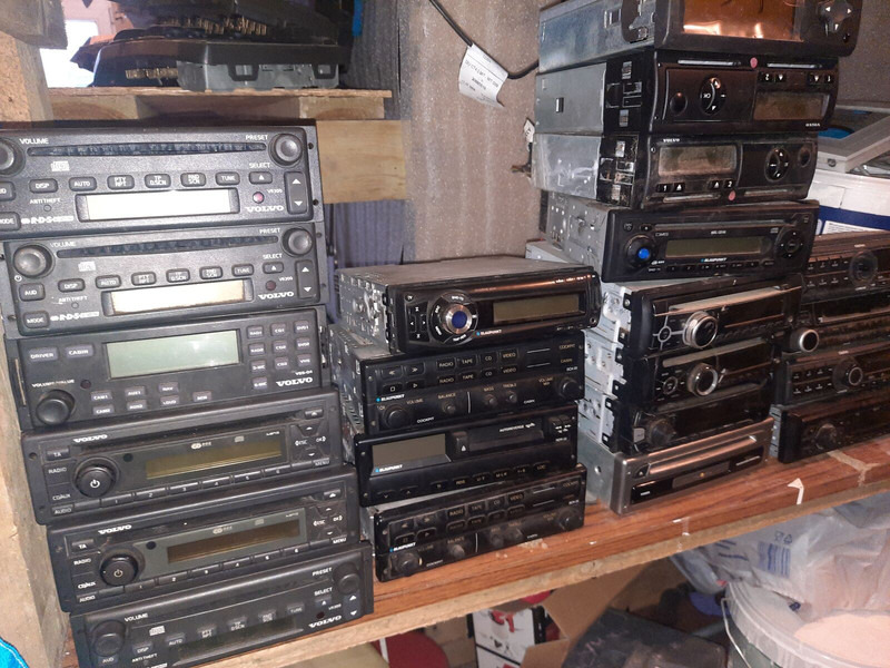 Volvo Video system x-dmr 8 R8 Compact RJ45 - Système électrique: photos 4 Volvo Video system x-dmr 8 R8 Compact RJ45 - Système électrique: photos 4