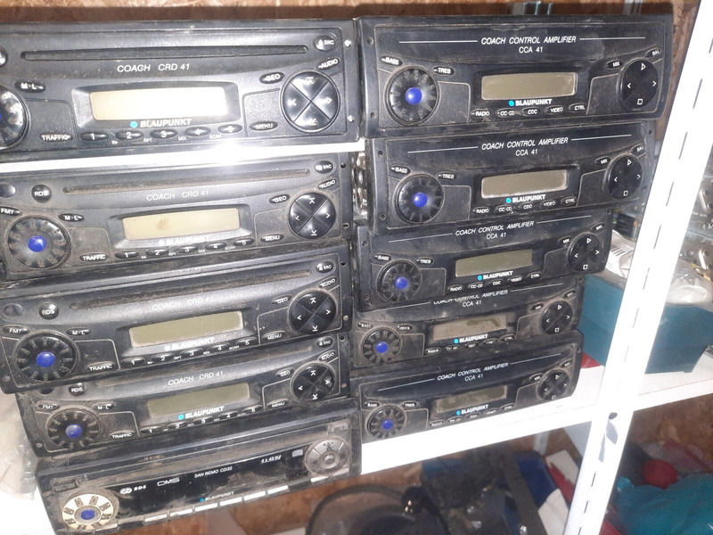 Volvo Video system x-dmr 8 R8 Compact RJ45 - Système électrique: photos 1 Volvo Video system x-dmr 8 R8 Compact RJ45 - Système électrique: photos 1