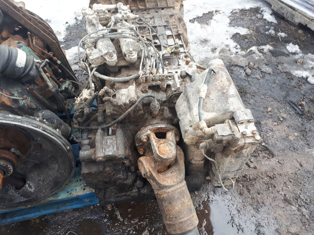 ZF 16S130 .8S180IT . 6S150C. 8S140 IT.6S80+GV80/ 6S90/ S5-24-3 / 6S Van Hool Neoplan - Boîte de vitesse pour Bus: photos 4 ZF 16S130 .8S180IT . 6S150C. 8S140 IT.6S80+GV80/ 6S90/ S5-24-3 / 6S Van Hool Neoplan - Boîte de vitesse pour Bus: photos 4