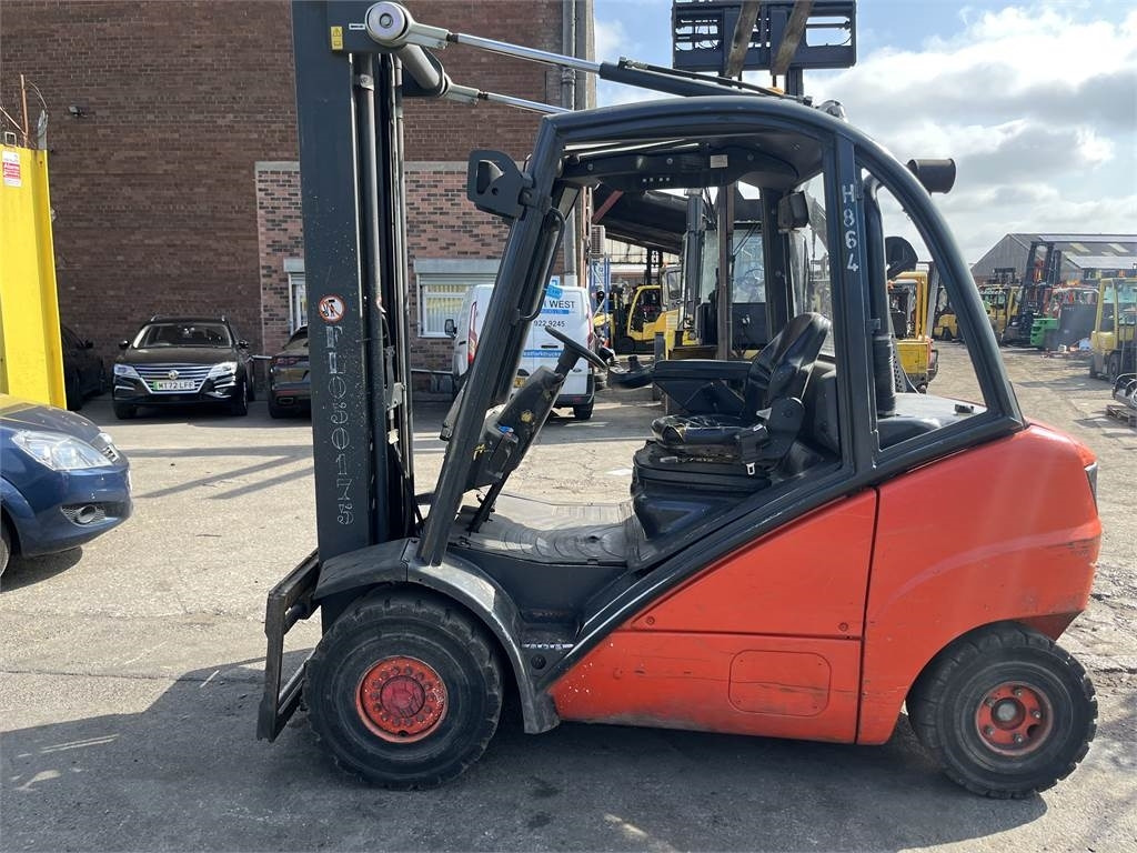 Linde H30D - Chariot élévateur diesel: photos 1 Linde H30D - Chariot élévateur diesel: photos 1
