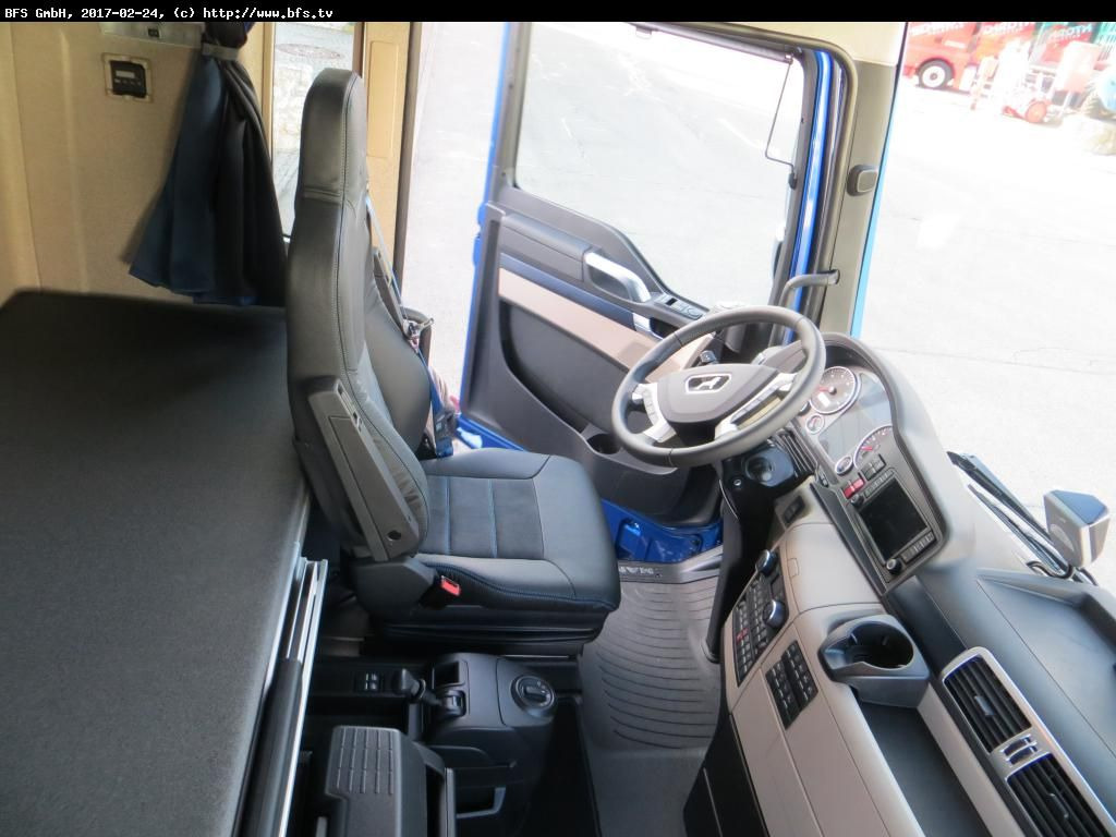 MAN TGX 18.640 4x2 LLS PerformanceLine Edition - Tracteur routier: photos 4 MAN TGX 18.640 4x2 LLS PerformanceLine Edition - Tracteur routier: photos 4