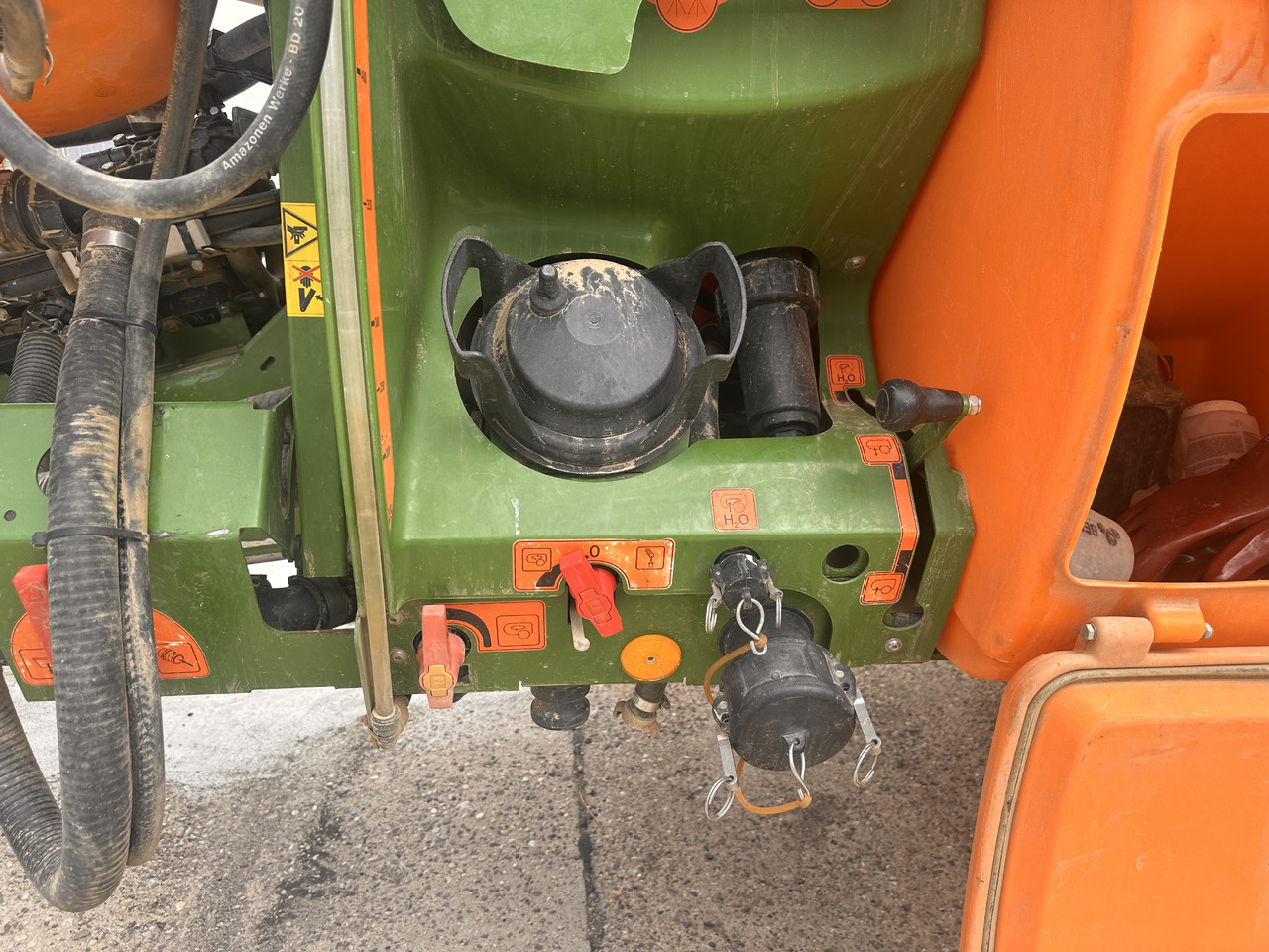 Pulvérisateur traîné AMAZONE UX 6200 36m GPS: photos 15 Pulvérisateur traîné AMAZONE UX 6200 36m GPS: photos 15