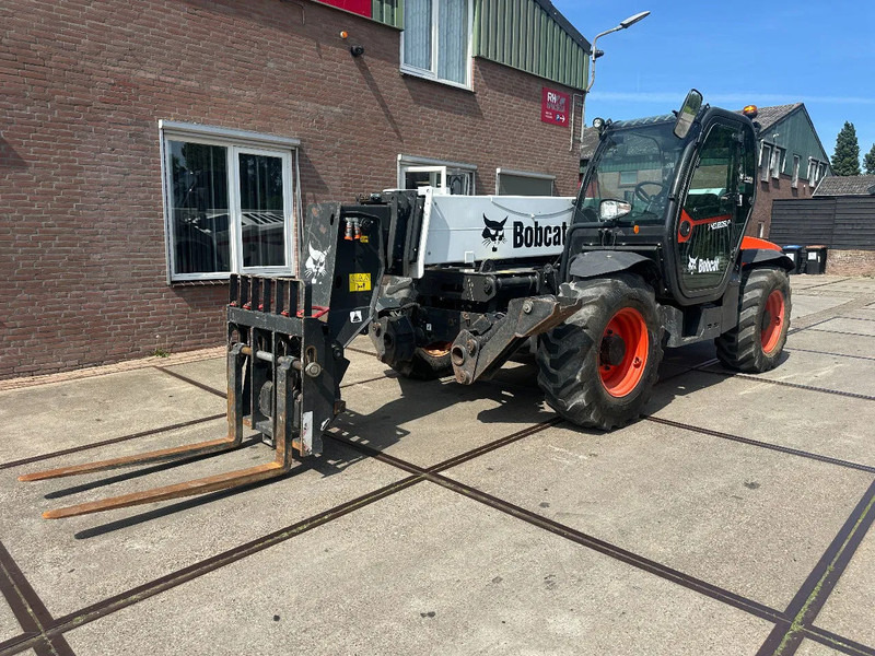 Bobcat T40.180 SLPB 31,CE, 3102 HOURS, 18 M , 4000KG 1200MM FORKS AIR CONDITIONER - Chariot télescopique: photos 3 Bobcat T40.180 SLPB 31,CE, 3102 HOURS, 18 M , 4000KG 1200MM FORKS AIR CONDITIONER - Chariot télescopique: photos 3