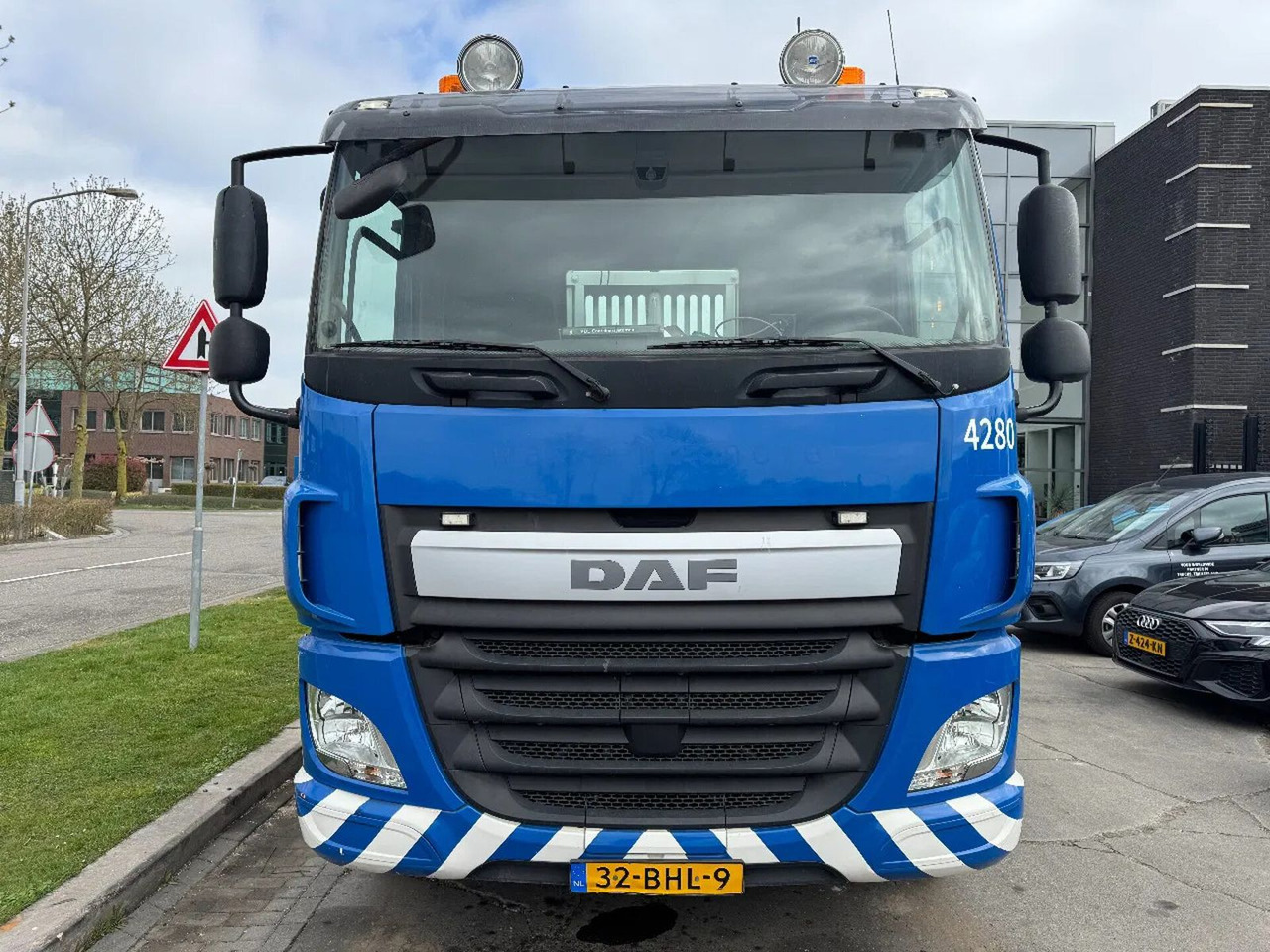 Crédit-bail de  DAF CF 400 6X2 - EURO 6 + VDL P-18 + REMOTE + LIFT A DAF CF 400 6X2 - EURO 6 + VDL P-18 + REMOTE + LIFT A: photos 8