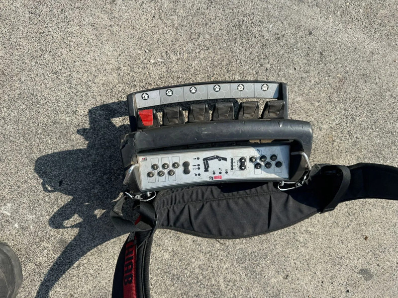 Camion grue DAF CF 85.360 8x2 + HIAB 422E8 REMOTE CONTROLE: photos 8