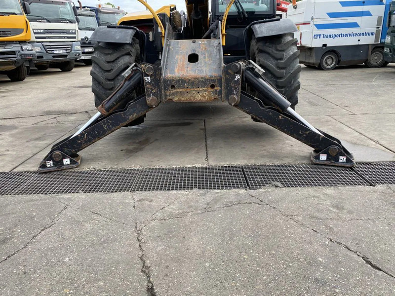 Haulotte HTL 4017 - 4X4X4 - 5.617 HOURS - 17 METER - 4.000 KG - Chariot télescopique: photos 5 Haulotte HTL 4017 - 4X4X4 - 5.617 HOURS - 17 METER - 4.000 KG - Chariot télescopique: photos 5