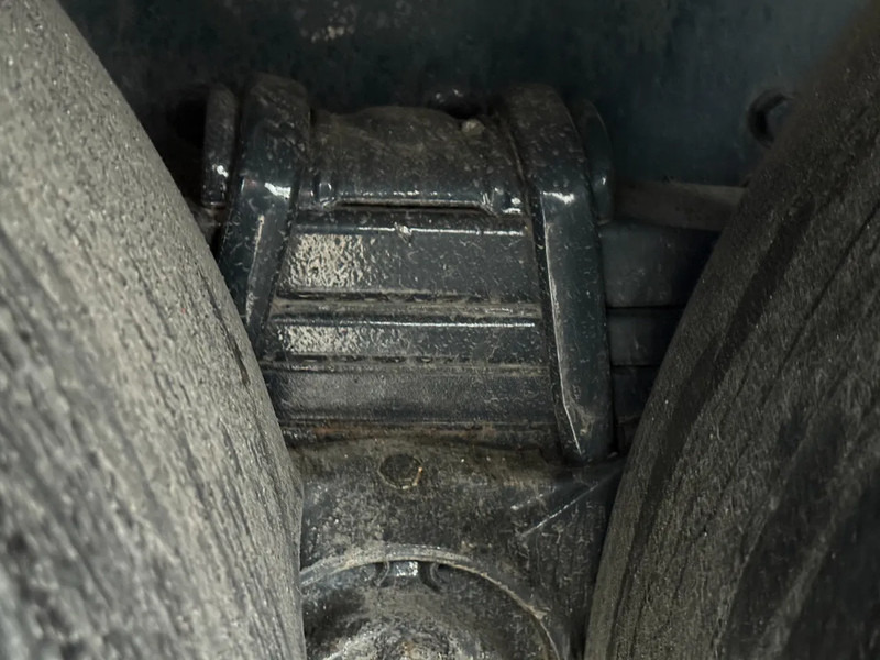 Iveco Trakker 360 6X4 EURO 6 + PALFINGER PK20001K + REMOTE CONTROL - Camion plateau, Camion grue: photos 5 Iveco Trakker 360 6X4 EURO 6 + PALFINGER PK20001K + REMOTE CONTROL - Camion plateau, Camion grue: photos 5