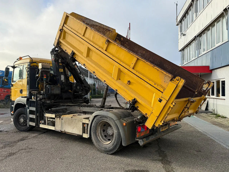 MAN TGA 18.310 4X4 + HIAB 122 ES-2 - DAMAGED CRANE - Camion grue: photos 3 MAN TGA 18.310 4X4 + HIAB 122 ES-2 - DAMAGED CRANE - Camion grue: photos 3