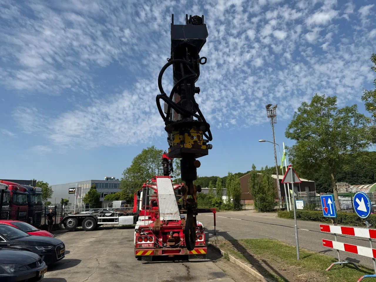 MAN TGS 35.480 8X4 HMF 2420 K5 + HMF ABLE + REMOTE C - Camion ampliroll, Camion grue: photos 5 MAN TGS 35.480 8X4 HMF 2420 K5 + HMF ABLE + REMOTE C - Camion ampliroll, Camion grue: photos 5
