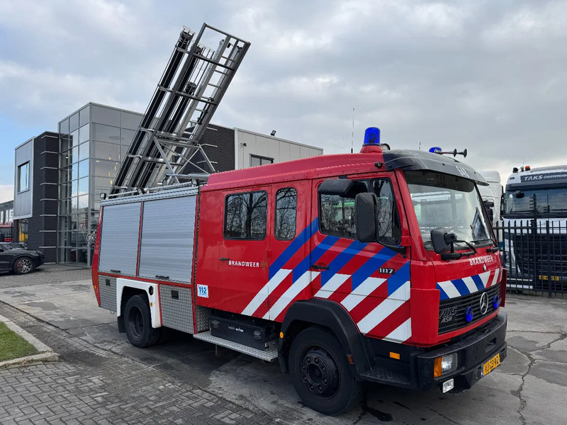 Mercedes-Benz 1117 - FULL EQUIPMENT INCLUDED FIRE TRUCK + LADDERLIFT + TÜV 12-2025 - Camion de pompier: photos 2 Mercedes-Benz 1117 - FULL EQUIPMENT INCLUDED FIRE TRUCK + LADDERLIFT + TÜV 12-2025 - Camion de pompier: photos 2