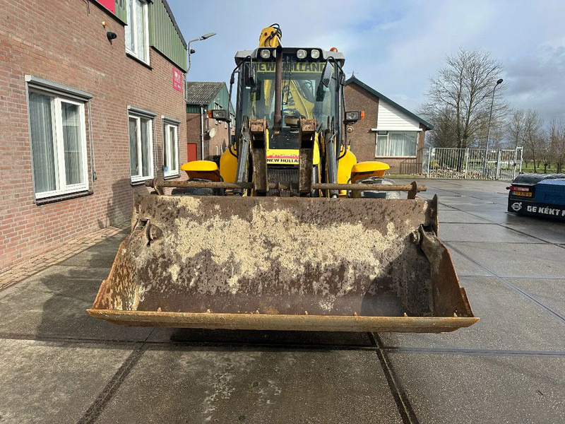 New Holland LB115B, CE, 240 MM MULTI PURPOSE LOADER BUCKET, 800 MM BACHOE DIGGING BUCKET, FLIP OVER FORKS, AIR CONDITIONER - Tractopelle: photos 4 New Holland LB115B, CE, 240 MM MULTI PURPOSE LOADER BUCKET, 800 MM BACHOE DIGGING BUCKET, FLIP OVER FORKS, AIR CONDITIONER - Tractopelle: photos 4