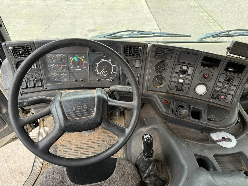 Crédit-bail de Scania P124-360 6X4 EURO 2 HIAB 200 C-5 ALL 2000 Scania P124-360 6X4 EURO 2 HIAB 200 C-5 ALL 2000: photos 17 Crédit-bail de Scania P124-360 6X4 EURO 2 HIAB 200 C-5 ALL 2000 Scania P124-360 6X4 EURO 2 HIAB 200 C-5 ALL 2000: photos 17