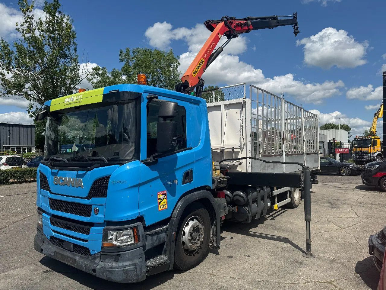 Scania P280 4X2 EURO 6 PALFINGER PK12002 + REMOTE CONTR - Camion plateau, Camion grue: photos 2 Scania P280 4X2 EURO 6 PALFINGER PK12002 + REMOTE CONTR - Camion plateau, Camion grue: photos 2