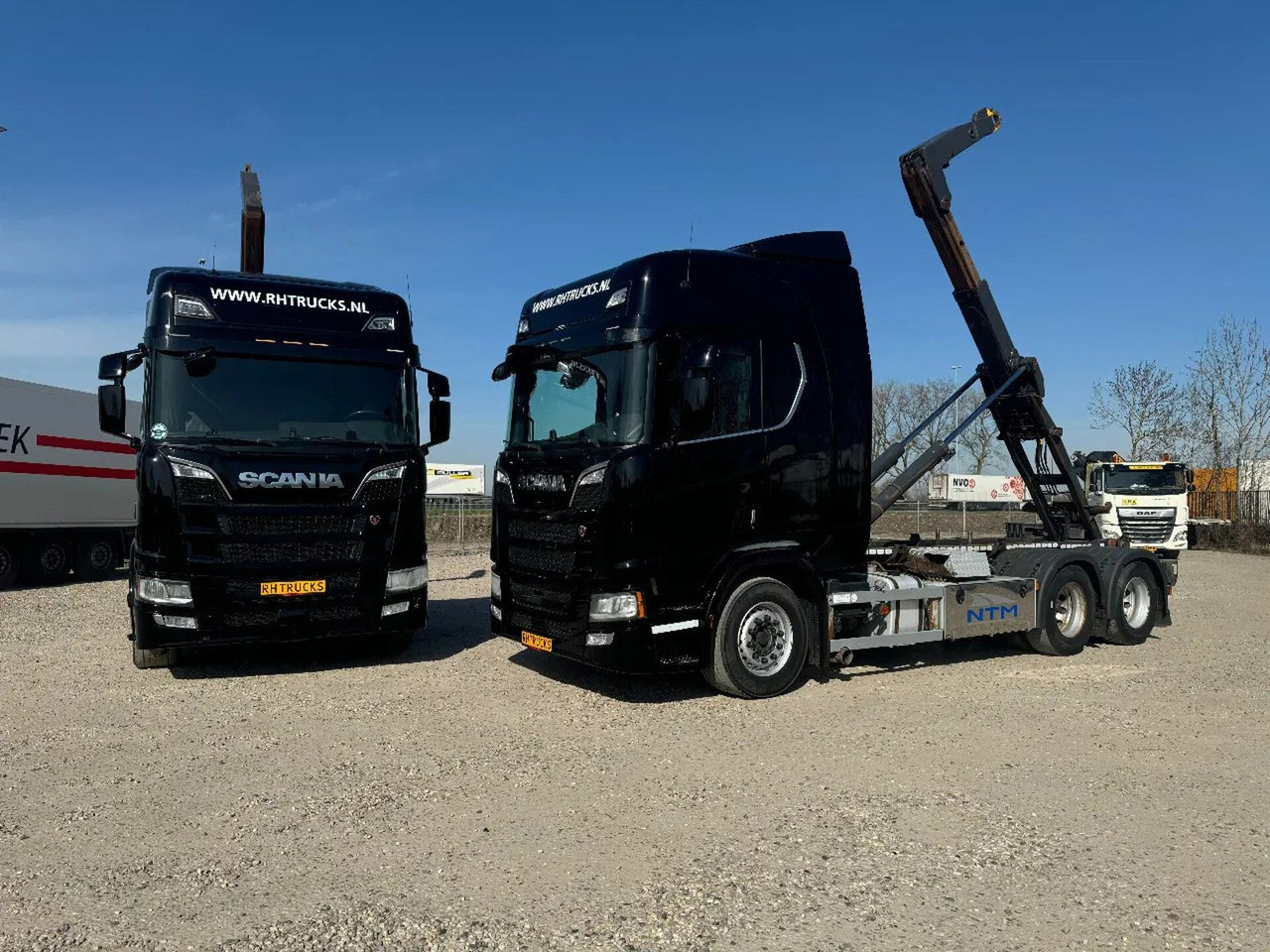 Scania R580 V8 NGS 6X2 EURO 6 VDL 20T HOOK - Camion ampliroll: photos 1 Scania R580 V8 NGS 6X2 EURO 6 VDL 20T HOOK - Camion ampliroll: photos 1