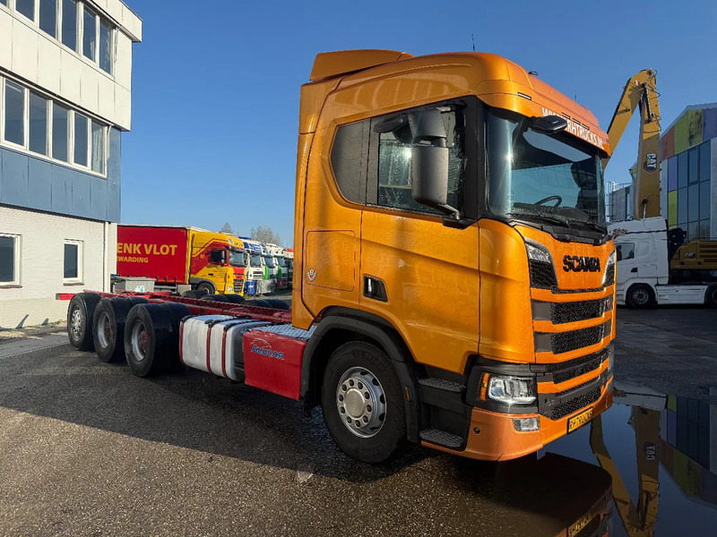 Scania R730 V8 NGS 8X4 EURO 6 + RETARDER - BIG AXLES - Châssis cabine: photos 3 Scania R730 V8 NGS 8X4 EURO 6 + RETARDER - BIG AXLES - Châssis cabine: photos 3