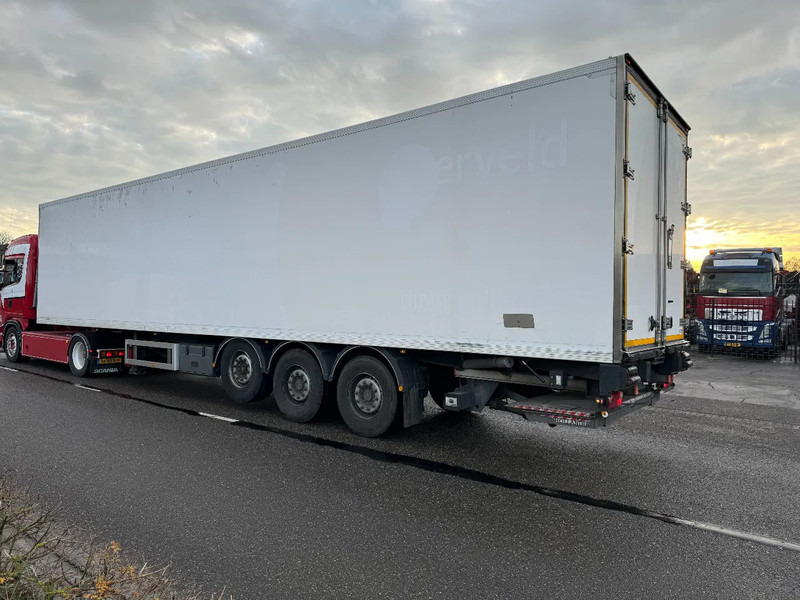 Tecnokar CARRIER VECTOR 1550 3X SAF AXLE - Semi-remorque frigorifique: photos 2 Tecnokar CARRIER VECTOR 1550 3X SAF AXLE - Semi-remorque frigorifique: photos 2