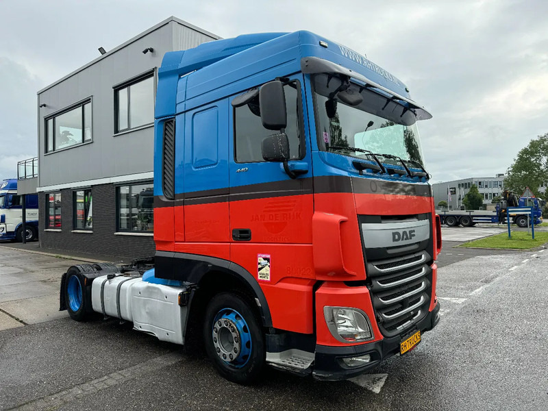 DAF XF 440 4X2 EURO 6 MEGA LOW DECK - Tracteur routier: photos 3 DAF XF 440 4X2 EURO 6 MEGA LOW DECK - Tracteur routier: photos 3