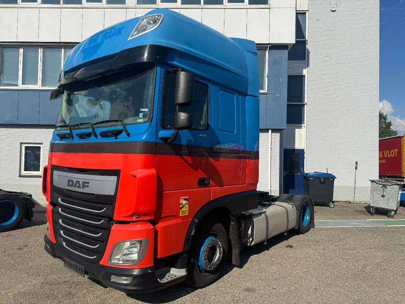 DAF XF 440 4X2 EURO 6 MEGA - Tracteur routier: photos 1 DAF XF 440 4X2 EURO 6 MEGA - Tracteur routier: photos 1