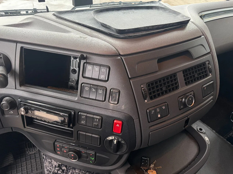 Tracteur routier DAF XF 450 4X2 EURO 6 RETARDER DOUBLE TANK: photos 13