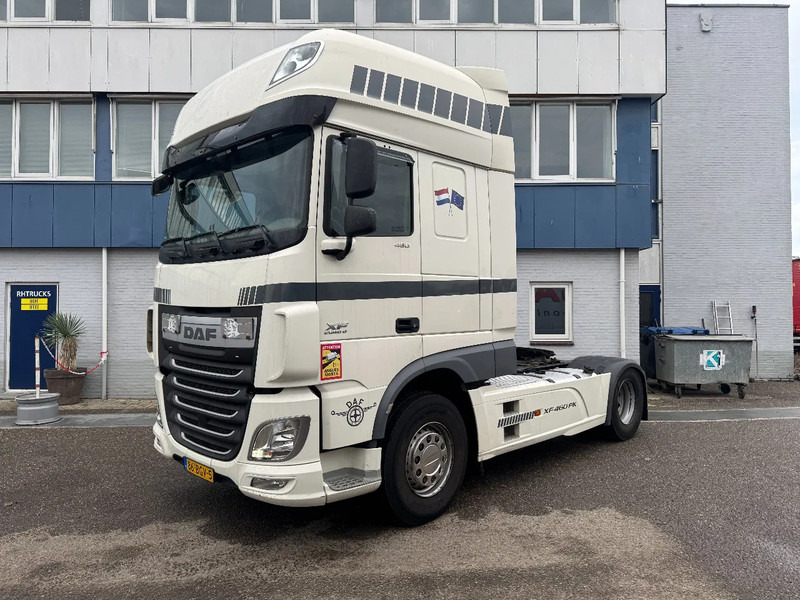 DAF XF 460 4X2 EURO 6 MX ENGINE BRAKE SKIRTS AIRCO - Tracteur routier: photos 1 DAF XF 460 4X2 EURO 6 MX ENGINE BRAKE SKIRTS AIRCO - Tracteur routier: photos 1