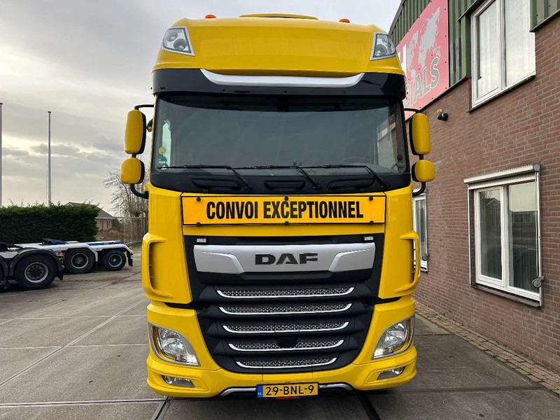 DAF XF 530 140 TON 8X4 INTARDER 324343 KM - Tracteur routier: photos 4 DAF XF 530 140 TON 8X4 INTARDER 324343 KM - Tracteur routier: photos 4