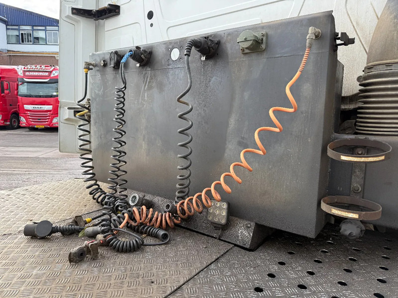 Tracteur routier Mercedes-Benz Arocs 2553 6X4H + TIPPER HYDRAULICS: photos 10 Tracteur routier Mercedes-Benz Arocs 2553 6X4H + TIPPER HYDRAULICS: photos 10