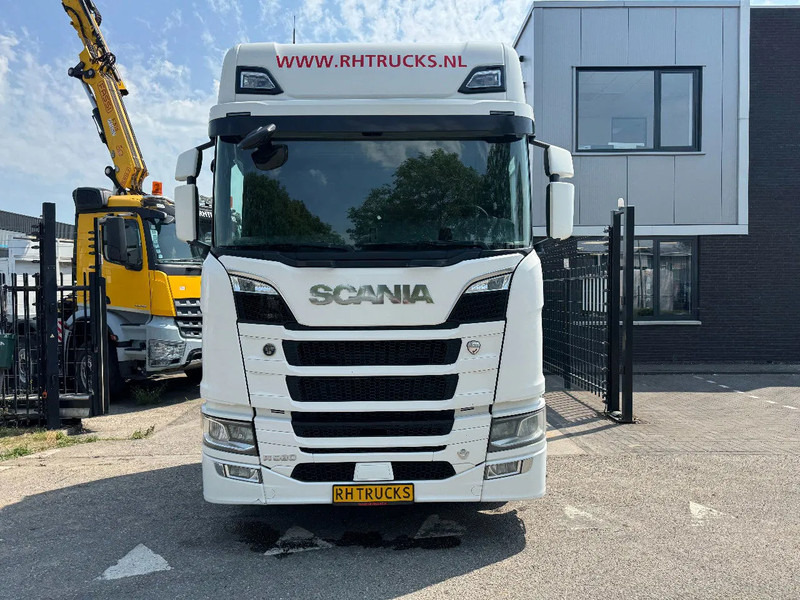 Scania R580 V8 NGS 6X4 EURO 6 RETARDER - Tracteur routier: photos 2 Scania R580 V8 NGS 6X4 EURO 6 RETARDER - Tracteur routier: photos 2