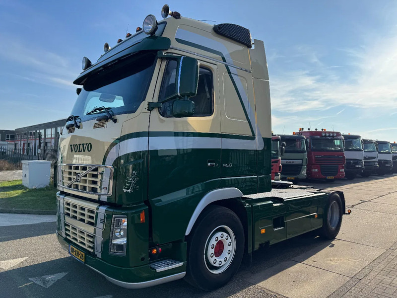 Volvo FH 16.550 4X2 - EURO 3 + FULL SPOILER + MANUAL GEAR - Tracteur routier: photos 1 Volvo FH 16.550 4X2 - EURO 3 + FULL SPOILER + MANUAL GEAR - Tracteur routier: photos 1