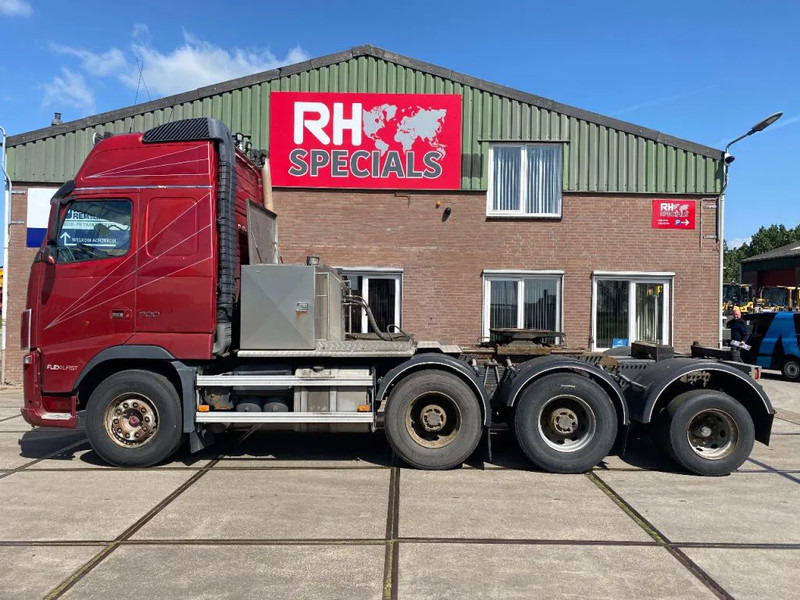 Volvo FH 16.700 FH16-700 8X4 140 TON FULL STEEL - Tracteur routier: photos 1 Volvo FH 16.700 FH16-700 8X4 140 TON FULL STEEL - Tracteur routier: photos 1