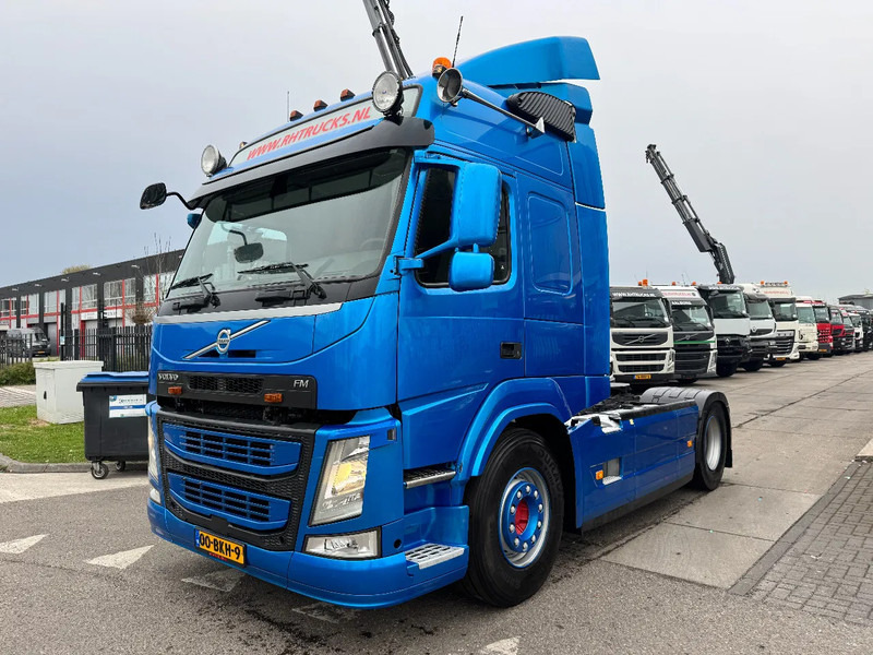Volvo FM 370 4X2 EURO 6 SKIRTS TÜV TILL 10-2025 - Tracteur routier: photos 1 Volvo FM 370 4X2 EURO 6 SKIRTS TÜV TILL 10-2025 - Tracteur routier: photos 1