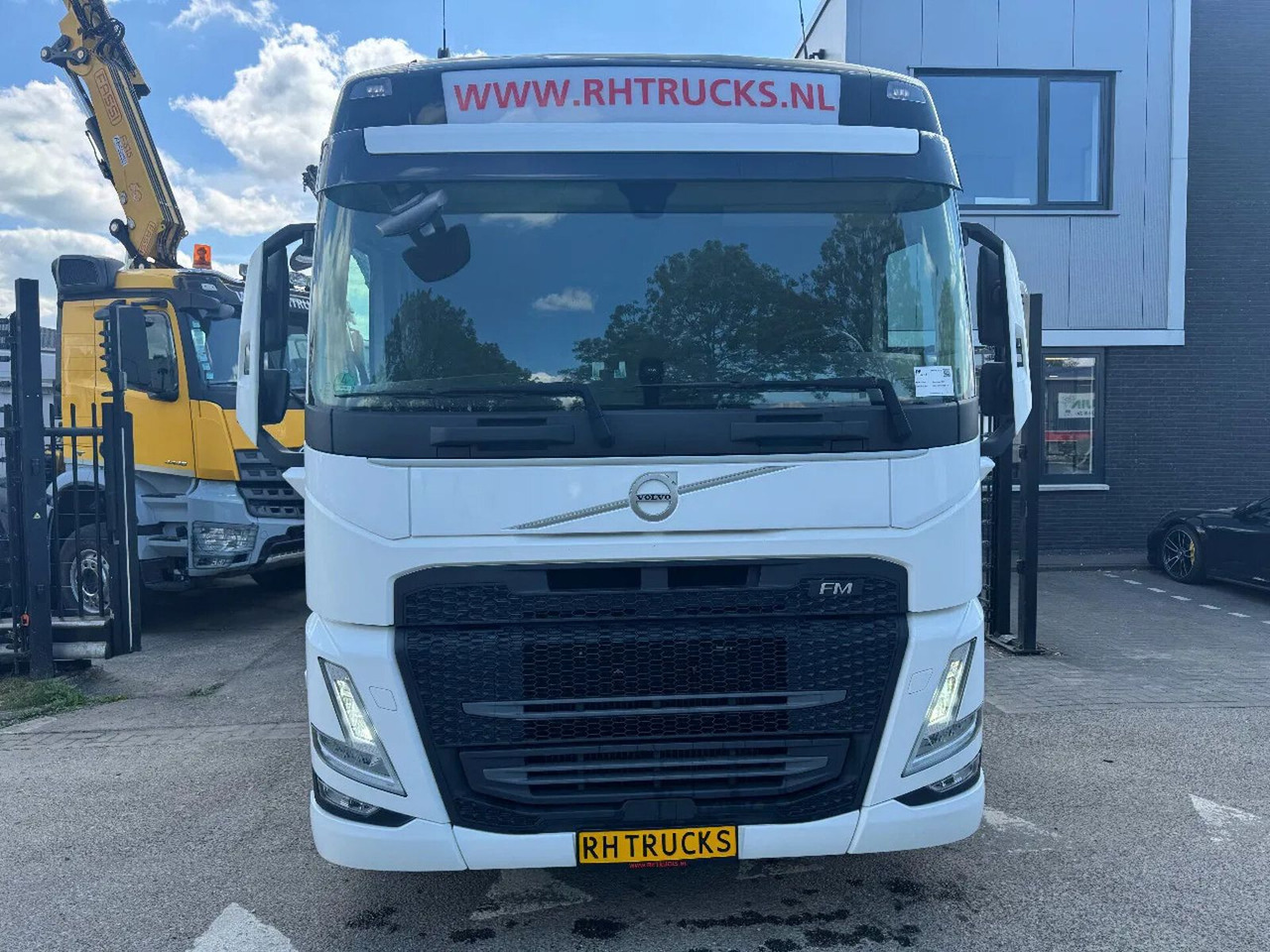 Volvo FM 380 4X2 EURO 6 NEW FACE SKIRTS AIRCO SPOILERS - Tracteur routier: photos 3 Volvo FM 380 4X2 EURO 6 NEW FACE SKIRTS AIRCO SPOILERS - Tracteur routier: photos 3