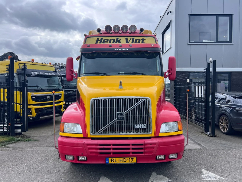 Volvo NH 12.460 4X2 - *MARGE* - EURO 2 - Tracteur routier: photos 3 Volvo NH 12.460 4X2 - *MARGE* - EURO 2 - Tracteur routier: photos 3