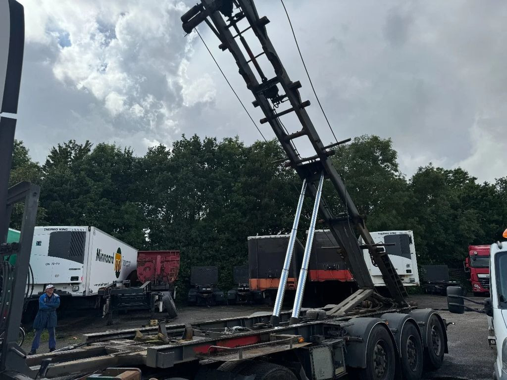 Vanhool CABLE AND KIPPING SYSTEM 3X BPW AXLE FRONT LIFTI - Semi-remorque porte-conteneur/ Caisse mobile: photos 5 Vanhool CABLE AND KIPPING SYSTEM 3X BPW AXLE FRONT LIFTI - Semi-remorque porte-conteneur/ Caisse mobile: photos 5
