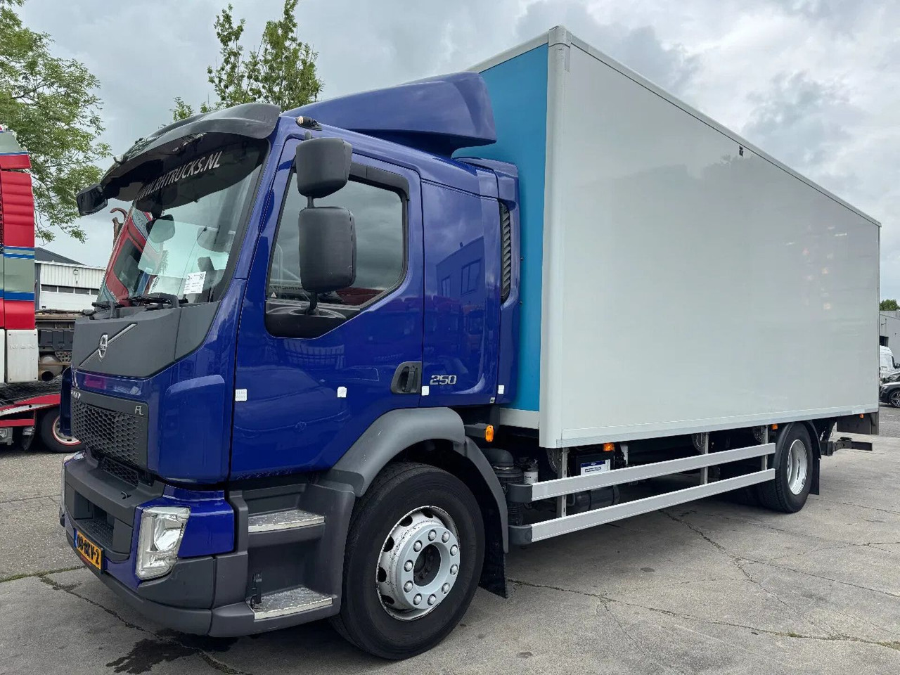 Volvo FL 250 4X2 EURO 6 DHOLLANDIA LIFT + CARGOLOCK TÜ - Camion fourgon: photos 2 Volvo FL 250 4X2 EURO 6 DHOLLANDIA LIFT + CARGOLOCK TÜ - Camion fourgon: photos 2