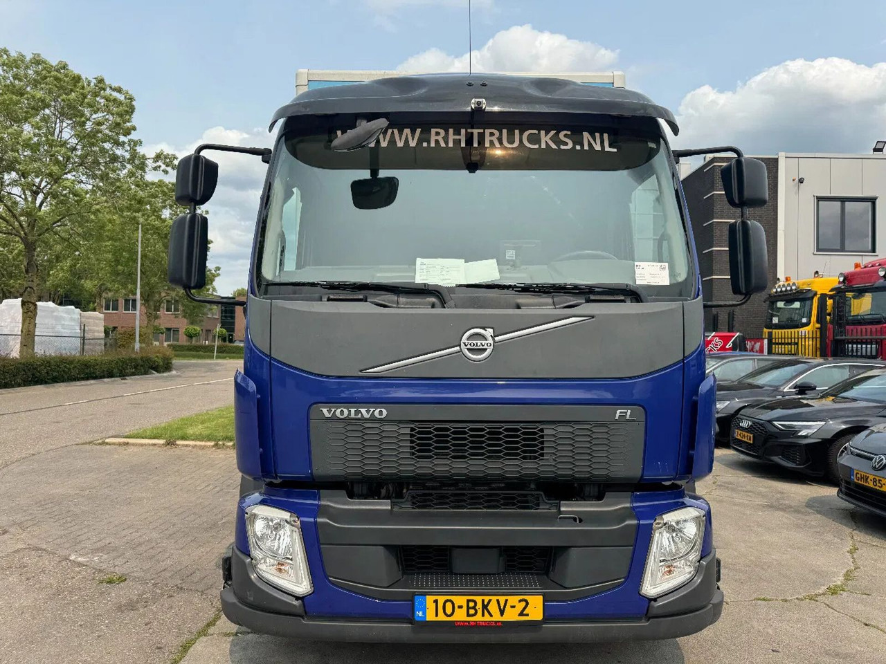 Volvo FL 250 4X2 - EURO 6 + DHOLLANDIA LIFT + TÜV 05-2 - Camion fourgon: photos 3 Volvo FL 250 4X2 - EURO 6 + DHOLLANDIA LIFT + TÜV 05-2 - Camion fourgon: photos 3