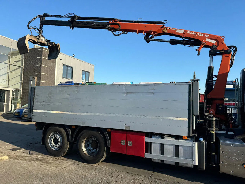 Volvo FM 330 6X2 - EURO 5 + ATLAS 126.3E A2 + REMOTE + LIFT/STEERING AXLE - Camion grue: photos 3 Volvo FM 330 6X2 - EURO 5 + ATLAS 126.3E A2 + REMOTE + LIFT/STEERING AXLE - Camion grue: photos 3