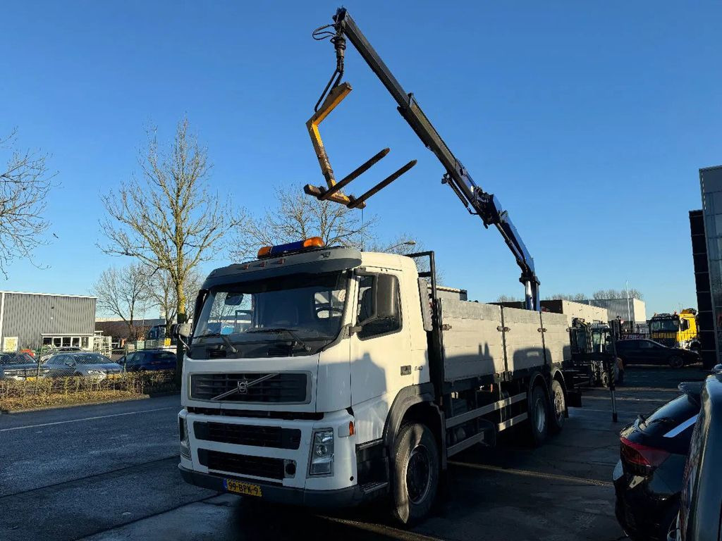 Camion grue, Camion plateau Volvo FM 340 6X2 EFFER 140 2S EURO 3: photos 13