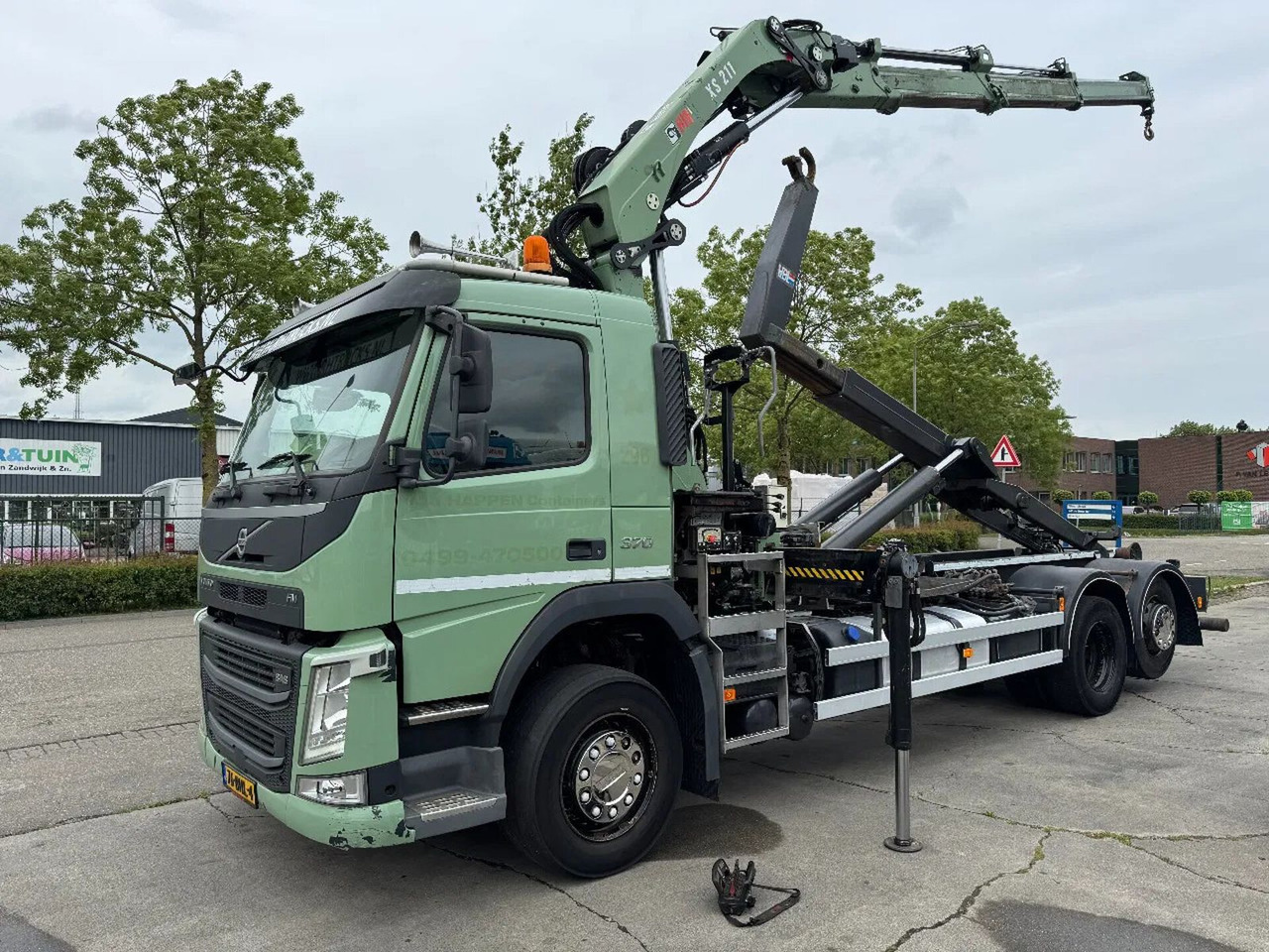 Volvo FM 370 6X2 VDL 21T HOOK + HIAB 211 + REMOTE CONT - Camion ampliroll, Camion grue: photos 1 Volvo FM 370 6X2 VDL 21T HOOK + HIAB 211 + REMOTE CONT - Camion ampliroll, Camion grue: photos 1