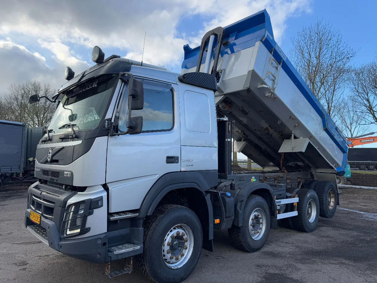 Volvo FMX 540 8X4 - EURO 6 + KIPPER + LIFTING AXLE Volvo FMX 540 8X4 - EURO 6 + KIPPER + LIFTING AXLE - Camion benne: photos 1 Volvo FMX 540 8X4 - EURO 6 + KIPPER + LIFTING AXLE Volvo FMX 540 8X4 - EURO 6 + KIPPER + LIFTING AXLE - Camion benne: photos 1